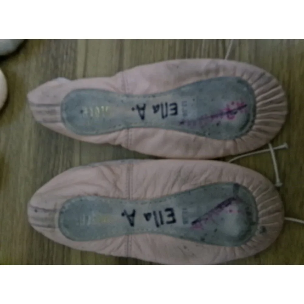 Pre-Owned Dance Ballet Shoes Bloch Kids 13.5M Leather Single Strap Full Sole